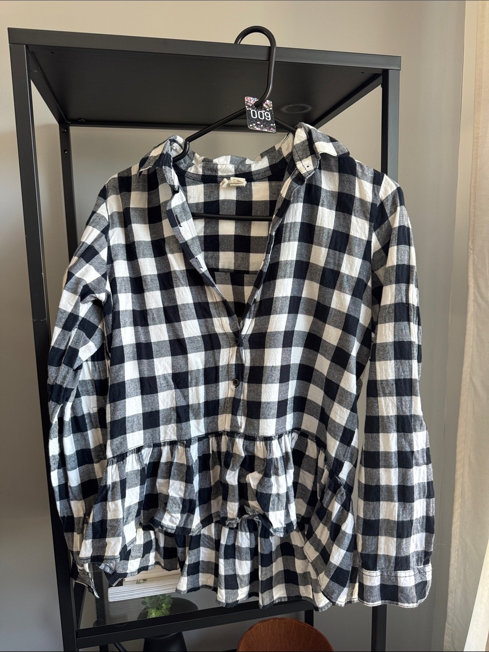 009. Women’s Black & White Check Button-Front Peplum Top